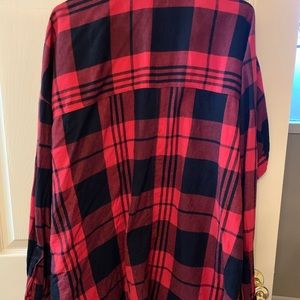Flannel long sleeved black and red top